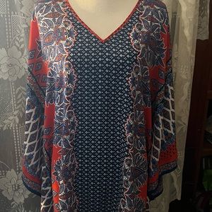 Beautiful light weight v neck shirt